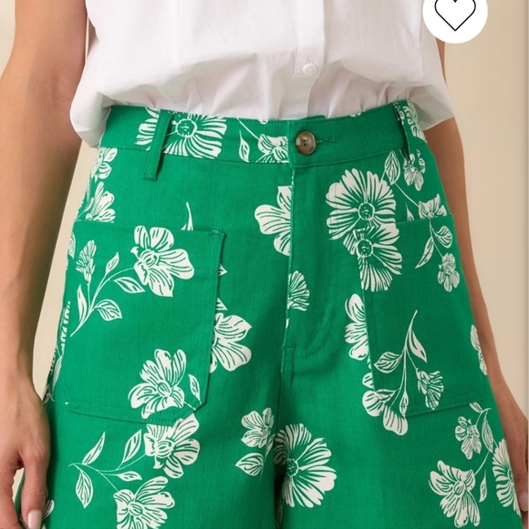 entro Pants - Entro Green and White Cargo Shorts with Floral Design